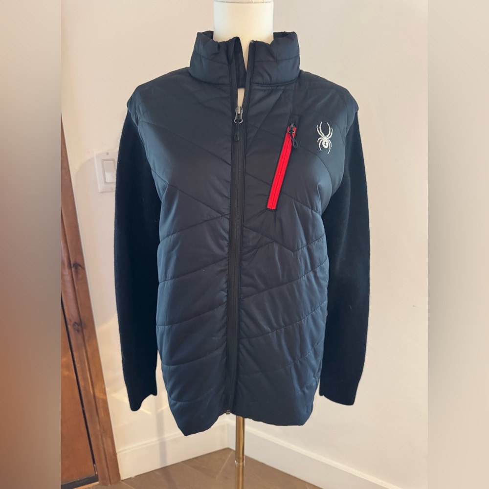 Spyder men’s zip up sweater size S.Quilted in the front and the back is knitted